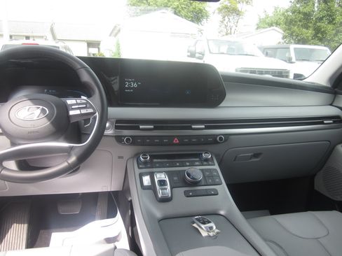 Used 2025 Hyundai Palisade SEL image 15