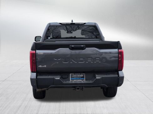 Used 2022 Toyota Tundra SR5 w/ SR5 Convenience Package image 5