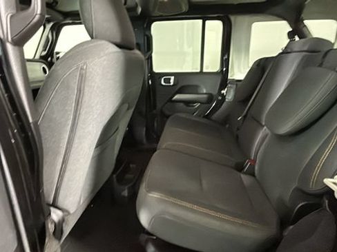 Used 2024 Jeep Wrangler Unlimited Sahara AWD/4WD image 25