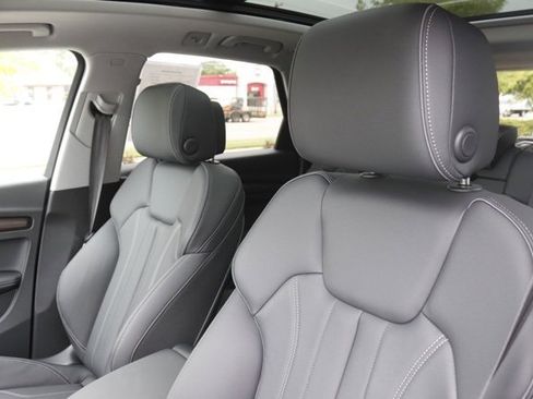 Used 2025 Audi Q5 2.0T Premium Plus image 14