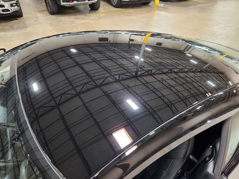 Used 2021 Aston Martin DB11 Coupe RWD image 44