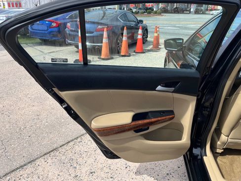 Used 2012 Honda Accord EX-L image 11