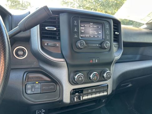 Used 2024 RAM 2500 Tradesman w/ Chrome Appearance Group image 28