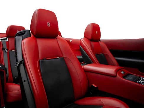 Used 2018 Rolls-Royce Dawn RWD image 35