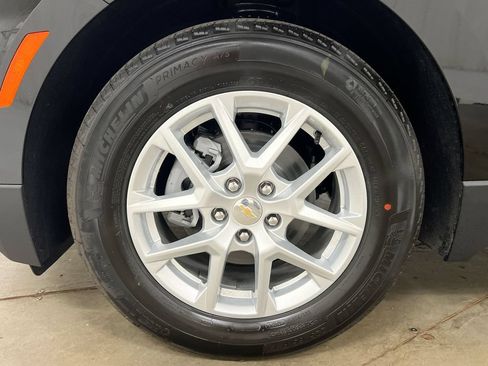 Used 2024 Chevrolet Equinox LS FWD image 25