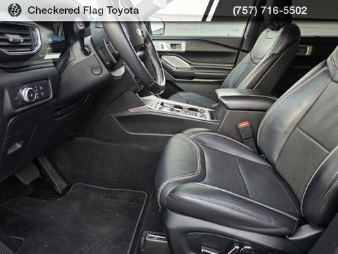 Used 2020 Ford Explorer ST w/ ST Street Pack image 18