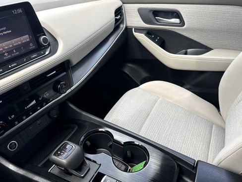 Certified 2023 Nissan Rogue SV FWD image 19