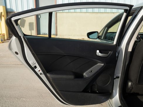 Used 2018 Kia Forte LX image 23