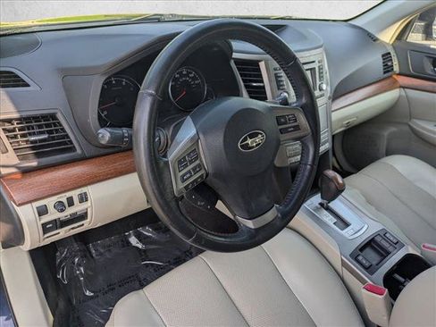 Used 2014 Subaru Outback 2.5i Limited w/ Moonroof Package AWD/4WD image 10