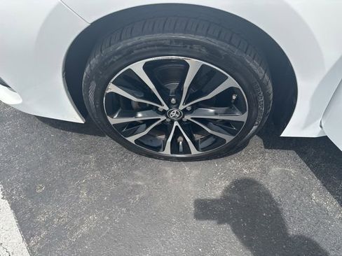 Used 2018 Toyota Corolla SE FWD image 22