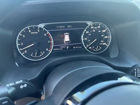 Used 2022 Nissan Rogue SV image 16