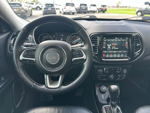 Used 2017 Jeep Compass Limited AWD/4WD image 3