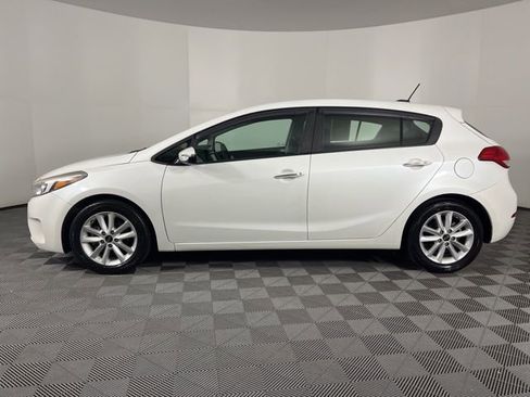 Used 2017 Kia Forte LX w/ Option Group 020 image 6