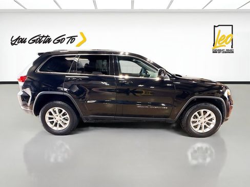 Used 2021 Jeep Grand Cherokee Laredo AWD/4WD image 4