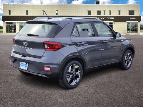 New 2026 Hyundai Venue SEL FWD image 3