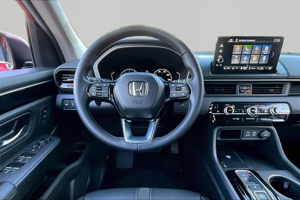 Used 2025 Honda Pilot EX-L image 9