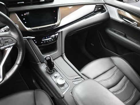 Certified 2025 Cadillac XT6 Premium Luxury w/ Platinum Package AWD/4WD image 16