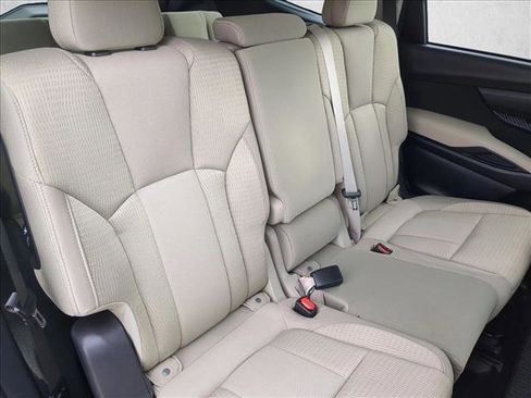 Certified 2025 Subaru Ascent Premium image 27