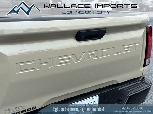Used 2024 Chevrolet Colorado Trail Boss w/ Advanced Trailering Package AWD/4WD image 10
