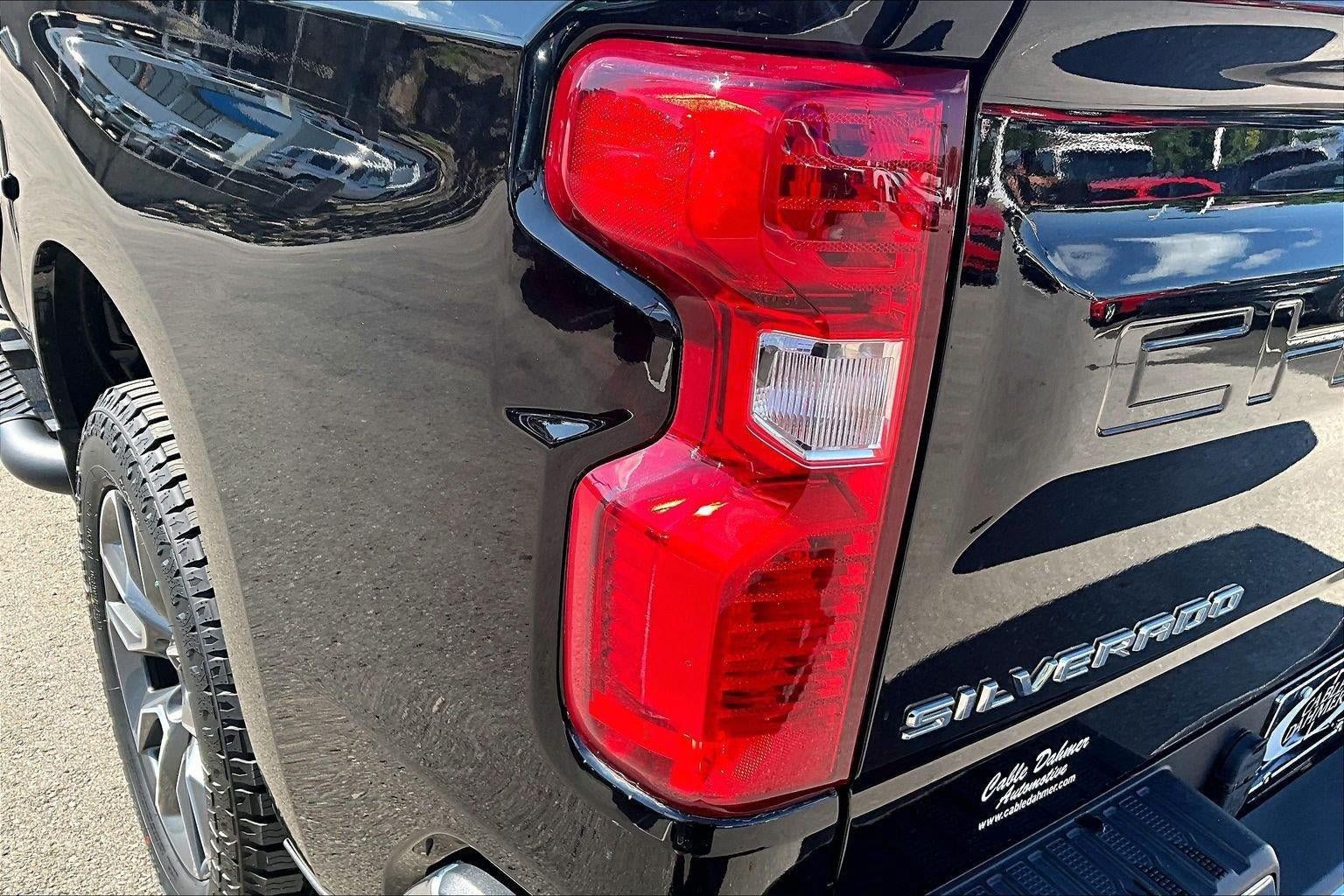Used 2024 Chevrolet Silverado 1500 LT AWD/4WD image 26