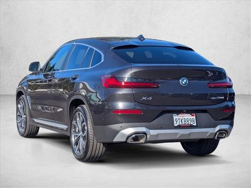 Used 2025 BMW X4 xDrive30i w/ Premium Package image 8
