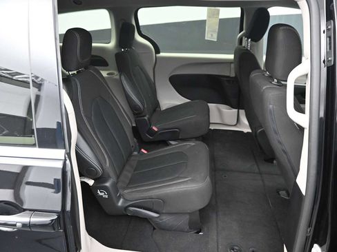Used 2024 Chrysler Voyager LX FWD image 23