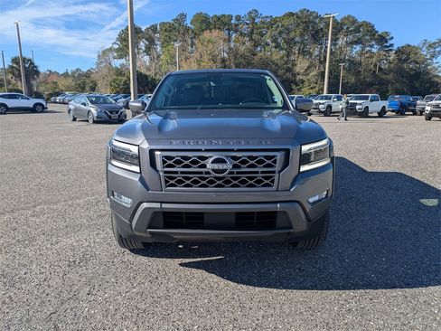 Used 2024 Nissan Frontier SL w/ Technology Package image 8
