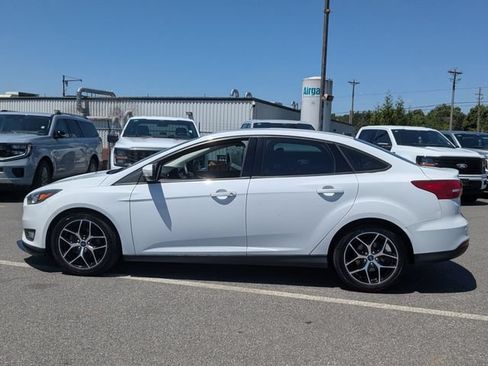 Used 2018 Ford Focus SEL FWD image 6