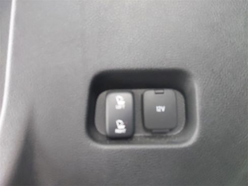 Used 2024 Ford Edge SEL image 25