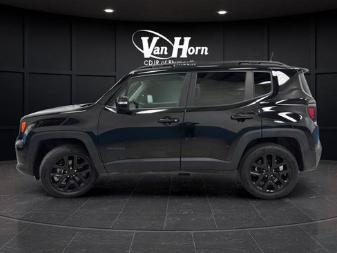 Used 2023 Jeep Renegade Altitude AWD/4WD image 4