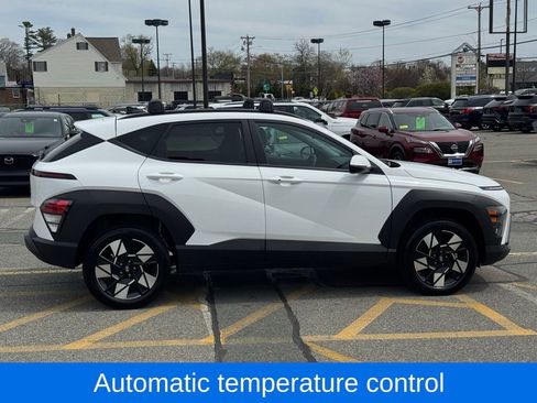 Used 2024 Hyundai Kona SEL AWD/4WD image 7