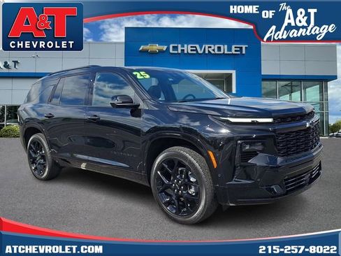Used 2025 Chevrolet Traverse RS AWD/4WD image 1