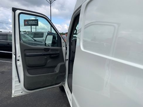 Used 2018 Nissan NV 3500 SV w/ Navigation Package RWD image 25