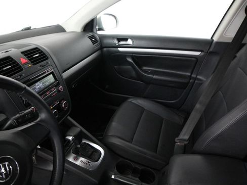Used 2010 Volkswagen Jetta Limited Edition FWD image 16