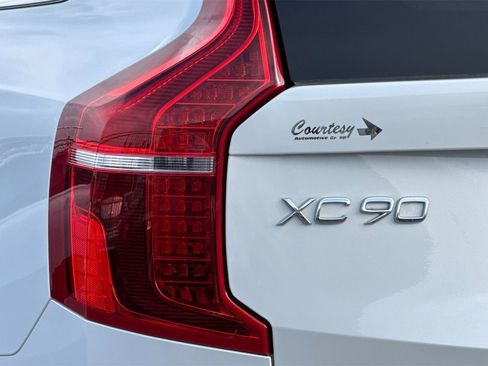 Certified 2023 Volvo XC90 T8 Ultimate w/ Protection Package Premier image 29