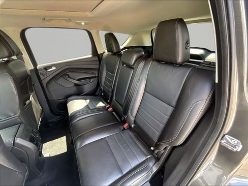 Used 2015 Ford Escape Titanium FWD image 22