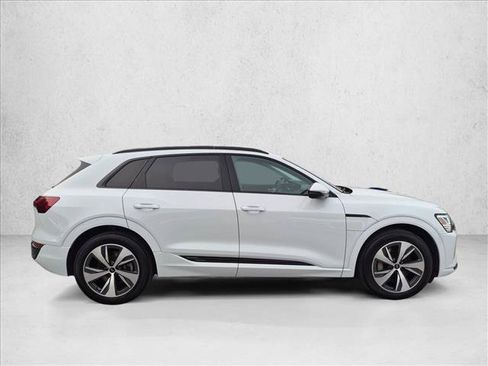 Certified 2024 Audi Q8 e-tron Premium AWD/4WD image 4