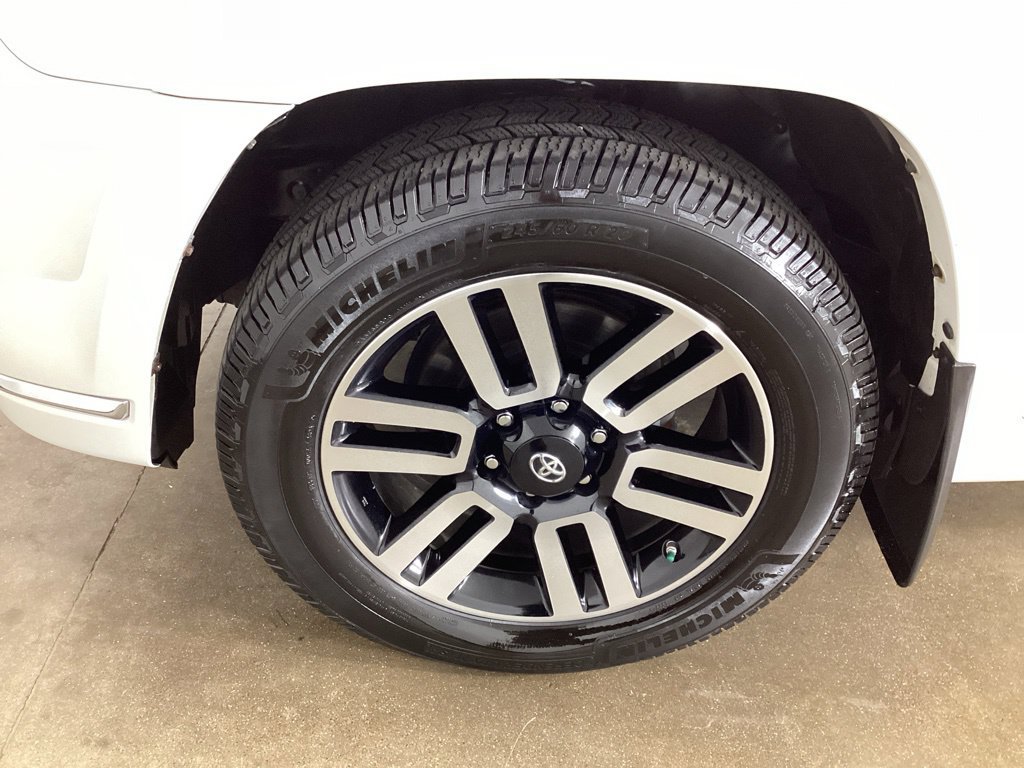 Used 2019 Toyota 4Runner Limited AWD/4WD image 31