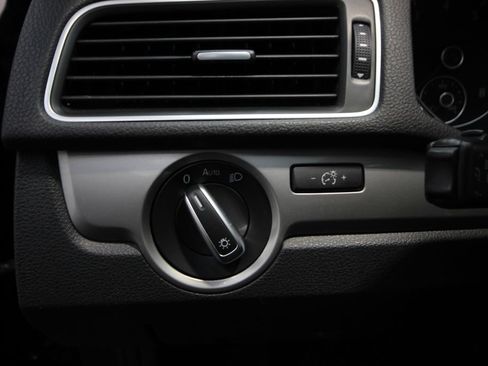 Used 2013 Volkswagen Passat 2.5 S FWD image 16