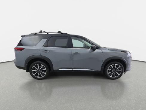 New 2026 Nissan Pathfinder Platinum image 4