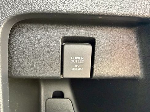 Used 2018 Honda Odyssey Touring image 17