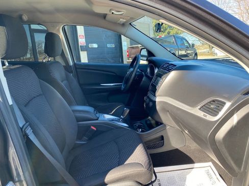 Used 2016 Dodge Journey SE image 27