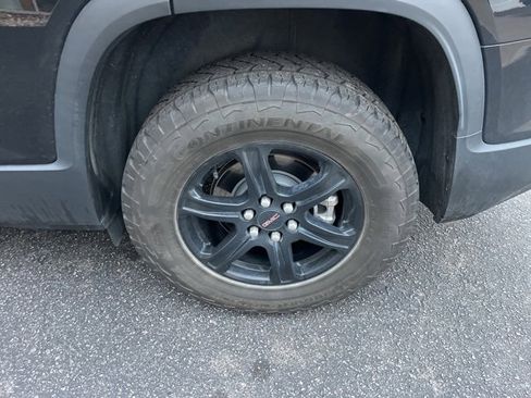 Used 2023 GMC Acadia AT4 w/ Technology Package image 35