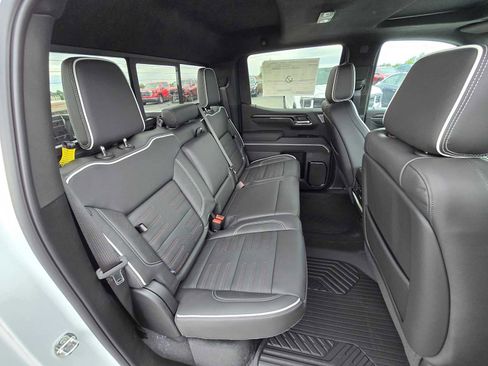 New 2024 GMC Sierra 1500 AT4X w/ AT4X AEV Edition image 16