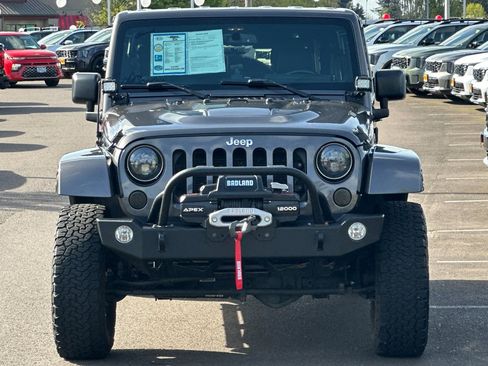 Used 2016 Jeep Wrangler Unlimited Rubicon image 9