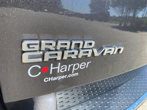 Used 2019 Dodge Grand Caravan SE FWD image 15