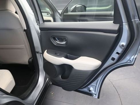 Certified 2025 Honda HR-V LX image 21