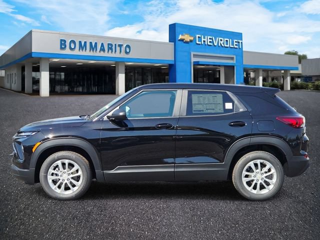 New 2026 Chevrolet TrailBlazer LS w/ LS Convenience Package FWD image 2