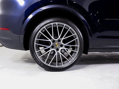 Used 2022 Porsche Cayenne S image 20
