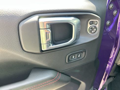 Used 2026 Jeep Wrangler Unlimited Rubicon AWD/4WD image 13